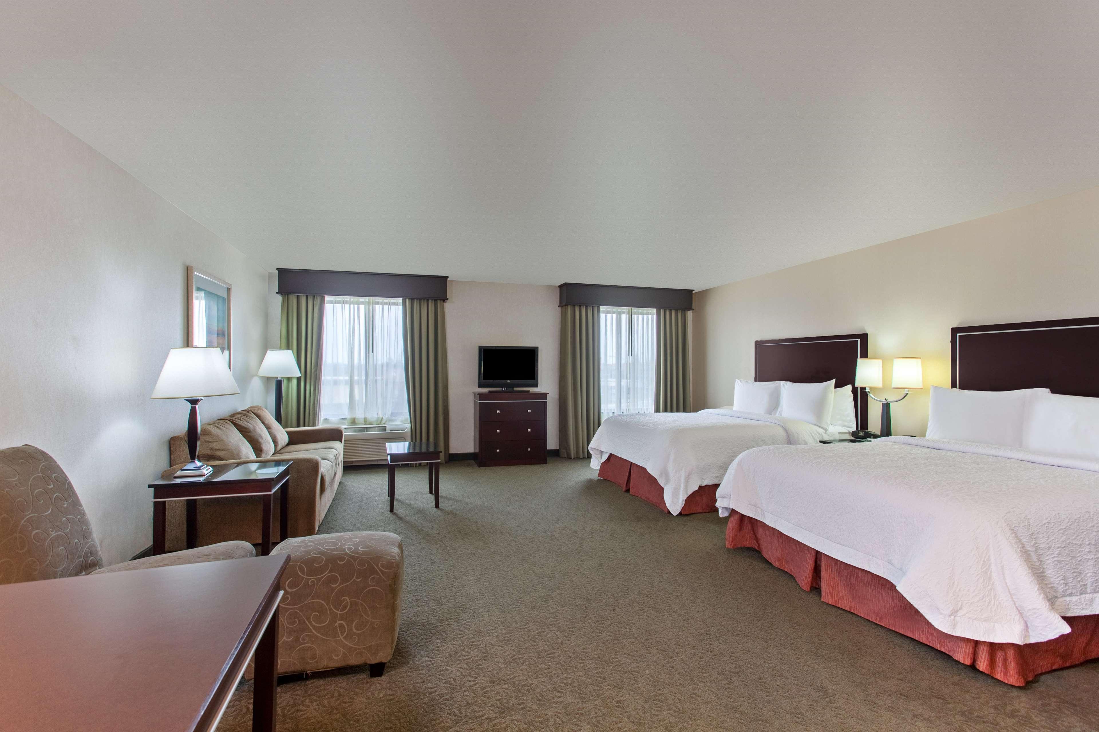 Hampton Inn & Suites Roseville Exteriör bild